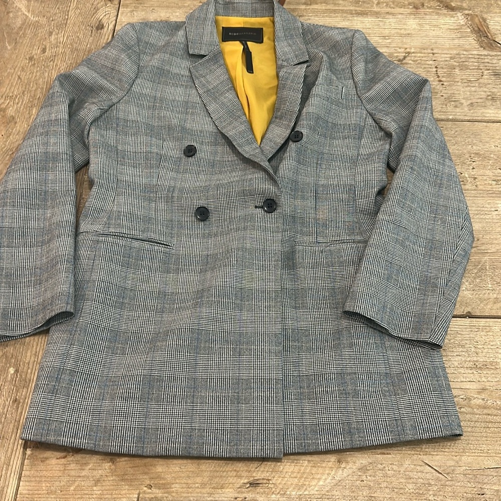 BCBG blazer